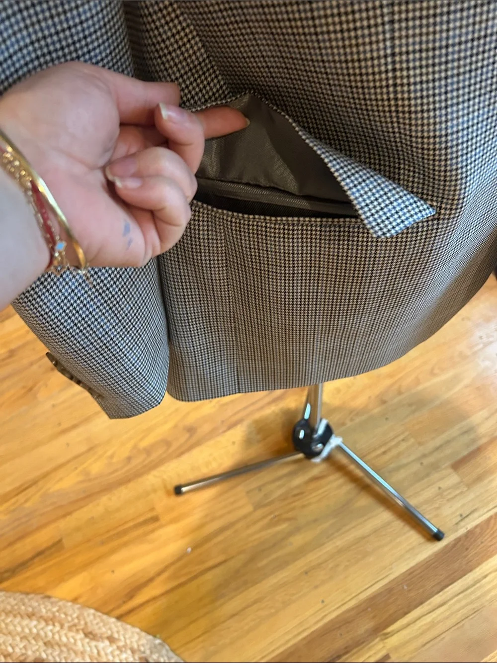 Burberry Wool Houndstooth Plaid Two-Button Blazer in earth tones ✨EUC✨Sz40R